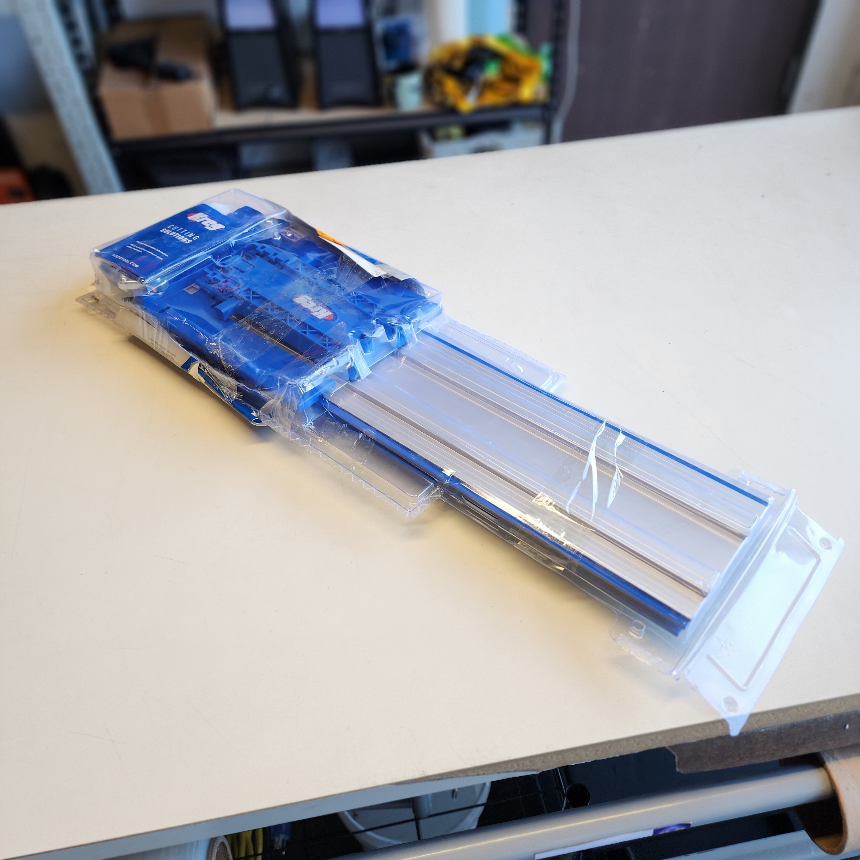 50 in. Accu-Cut Aluminum Circular Saw Track (KMA2700) 50 in. Accu-Cut Aluminum Circular Saw Track (KMA2700)